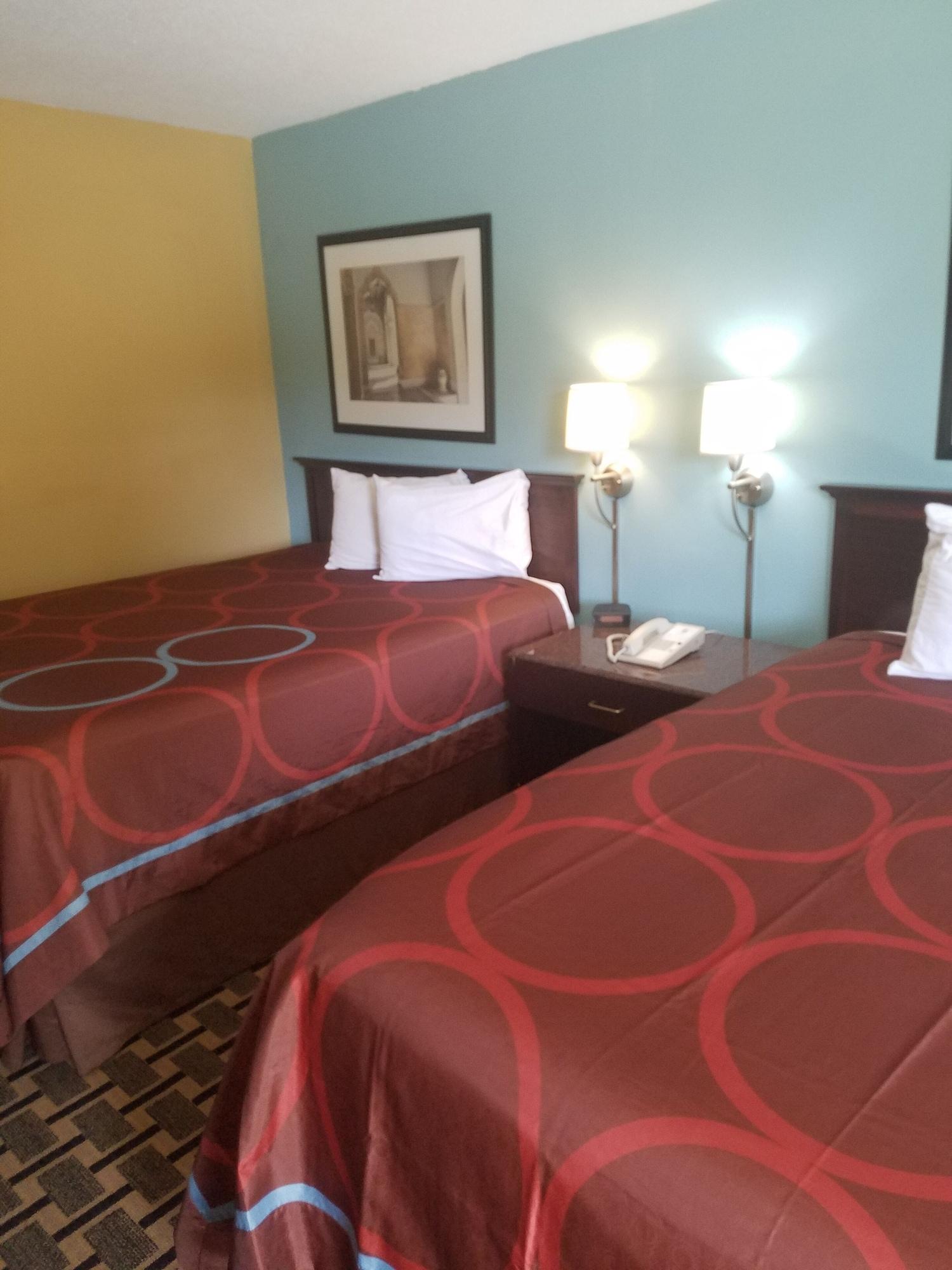 Super 8 By Wyndham Jasper Hotel Екстериор снимка