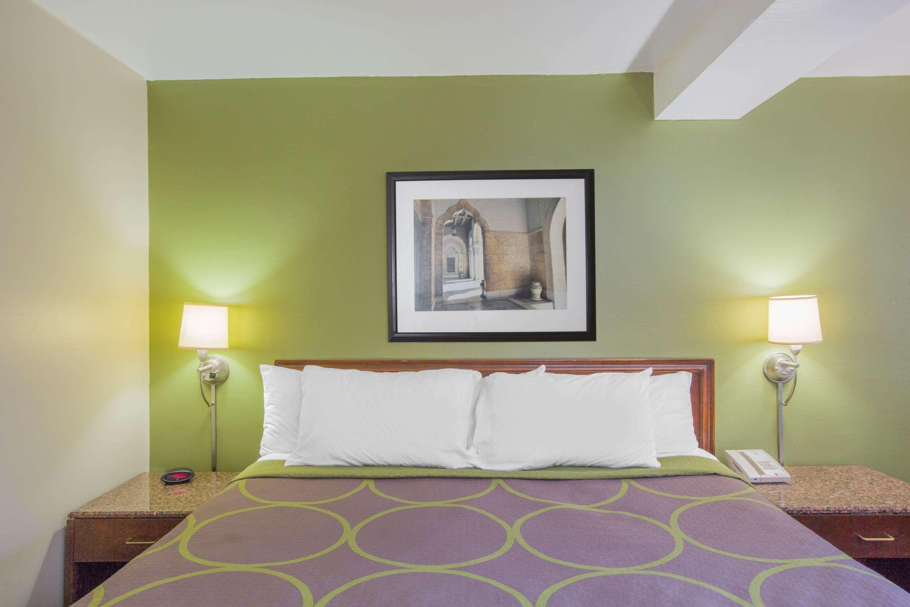 Super 8 By Wyndham Jasper Hotel Екстериор снимка